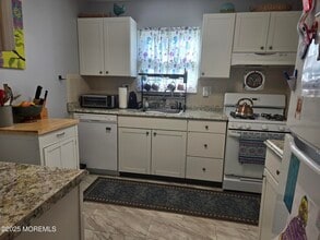 25 Mariner Pl in Brick, NJ - Building Photo - Building Photo