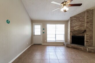 1807 Oakwell Ln in Katy, TX - Building Photo - Building Photo