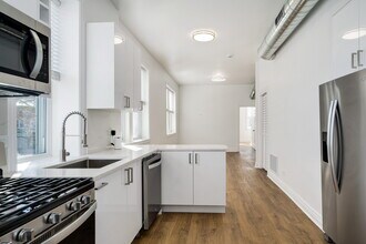 4001 N Elston Ave in Chicago, IL - Building Photo - Building Photo