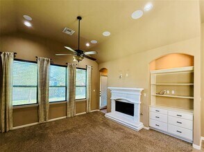 2404 Sweetwater Ln in Cedar Park, TX - Foto de edificio - Building Photo