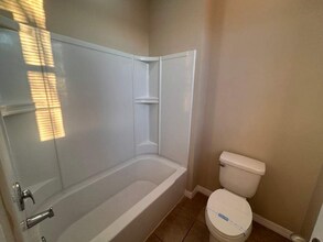 5257 Krenson Woods Way in Lakeland, FL - Building Photo - Building Photo