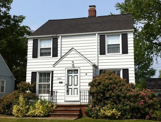 1204 Irene Rd