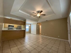 1209 Swallow Ave, Unit #3 in McAllen, TX - Foto de edificio - Building Photo