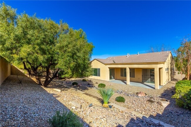 property at 21 Douglas Grove Rd