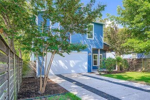 405 W Croslin St in Austin, TX - Building Photo