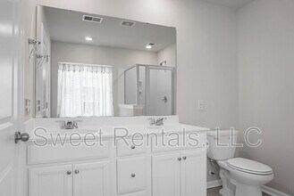 210 Daniels Creek Cir in Goose Creek, SC - Building Photo - Building Photo