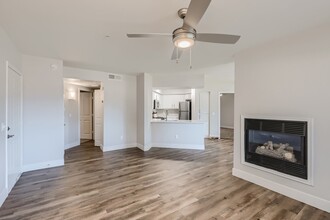 Pavilions at Arrowhead Apartments in Glendale, AZ - Building Photo - Building Photo