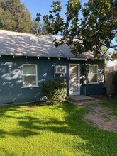 1757 6th St in La Verne, CA - Foto de edificio - Building Photo