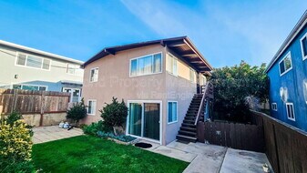 3492 Garfield St in Carlsbad, CA - Building Photo