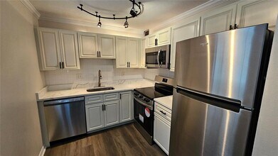 11720 Raintree Village Blvd in Temple Terrace, FL - Building Photo - Building Photo