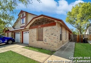 property at 14409 Edgemont St