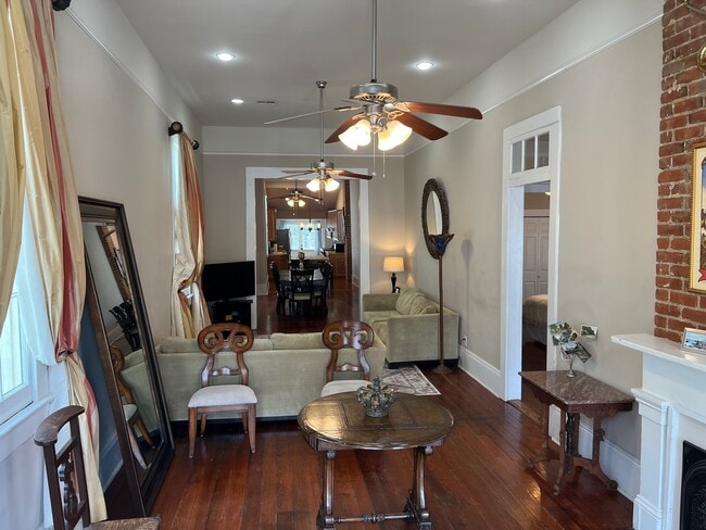 2904 Annunciation St in New Orleans, LA - Foto de edificio - Building Photo