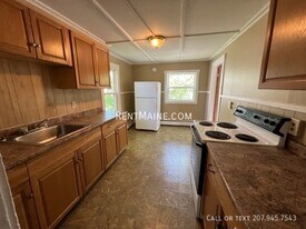 115 Water St, Unit 2 in Waterville, ME - Building Photo