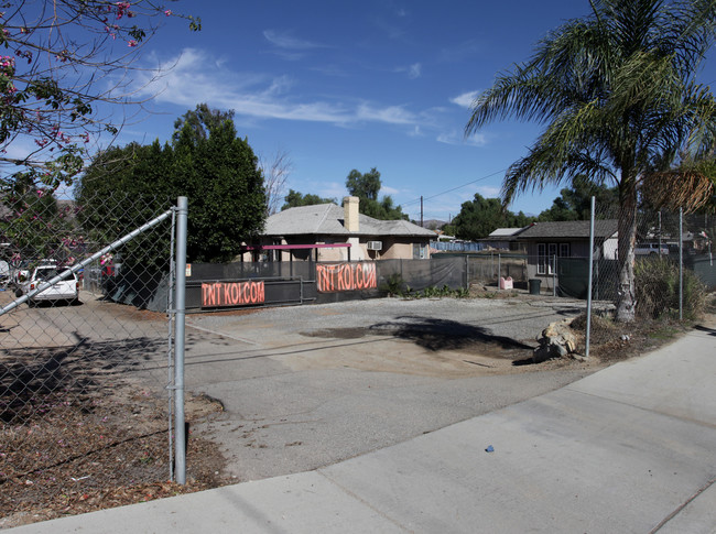 21874 Alessandro Blvd in Moreno Valley, CA - Building Photo - Building Photo