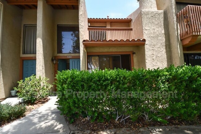 property at 580 Rosewood Ave