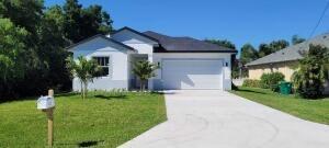 500 Sunset Rd N in Rotonda West, FL - Building Photo