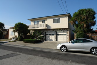 677 Easton Ave in San Bruno, CA - Foto de edificio - Building Photo