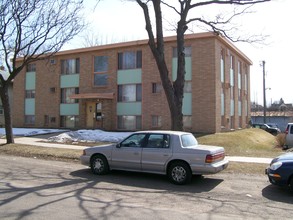 1010 Lafond Ave in St. Paul, MN - Foto de edificio - Building Photo