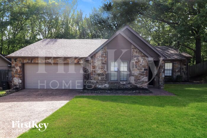 2961 Forest Edge Dr in Lakeland, TN - Building Photo
