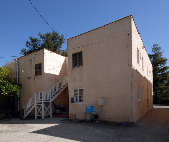 1143 Diamond Ave in South Pasadena, CA - Foto de edificio - Building Photo