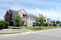 Forest Oaks Apartments in Muncie, IN - Foto de edificio - Building Photo