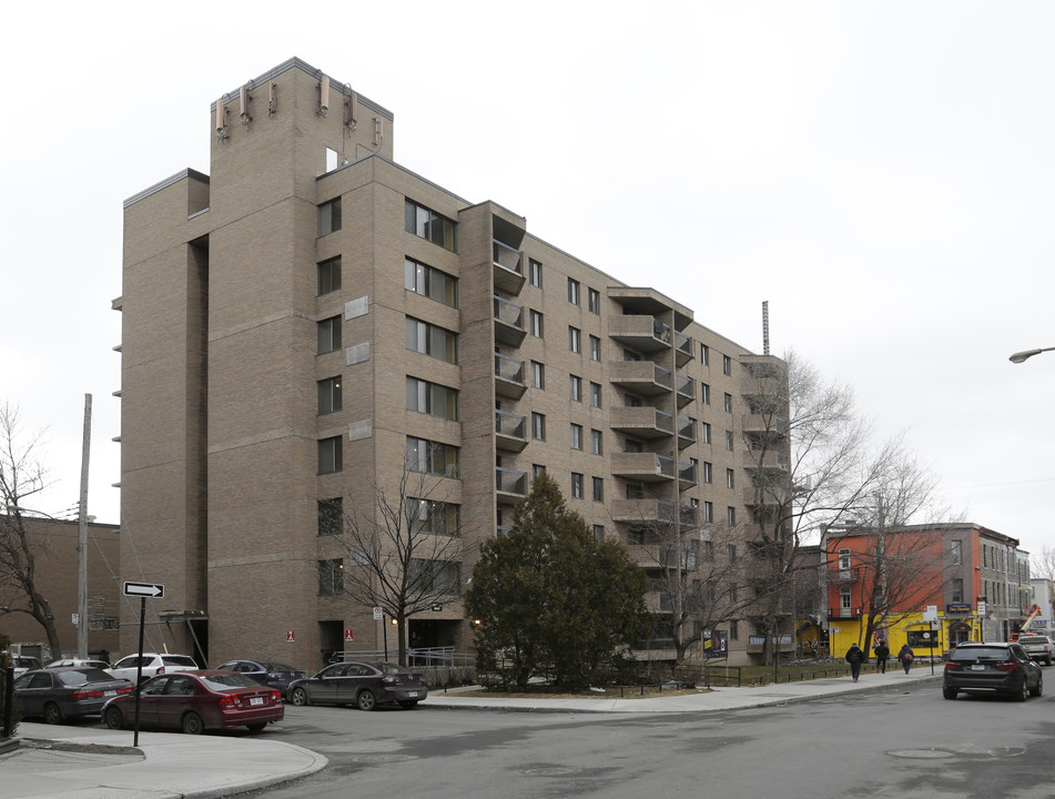 Habitations Drolet A et B in Montréal, QC - Building Photo