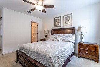 446 Orange Cosmos Blvd in Davenport, FL - Building Photo - Building Photo