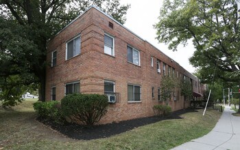 1 Hawaiian Avenue Apartments in Washington, DC - Building Photo - Building Photo