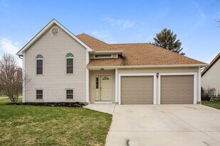 3726 Mountshannon Rd in Columbus, OH - Building Photo