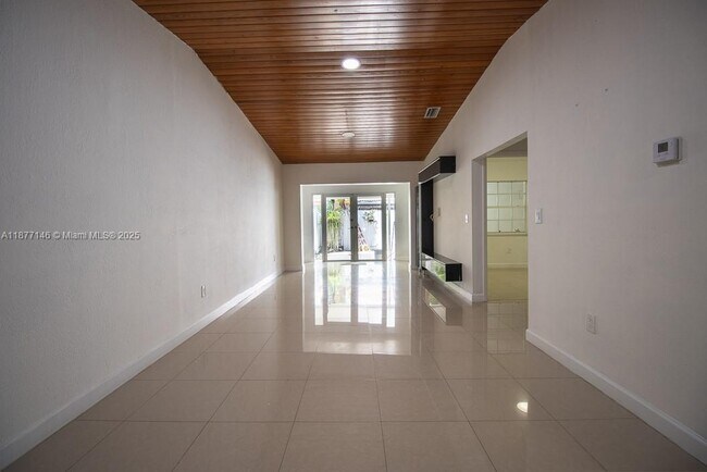 11425 NW 4th Terrace in Miami, FL - Building Photo - Building Photo