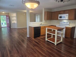 721 Tuscany Trail in Fort Worth, TX - Building Photo - Building Photo