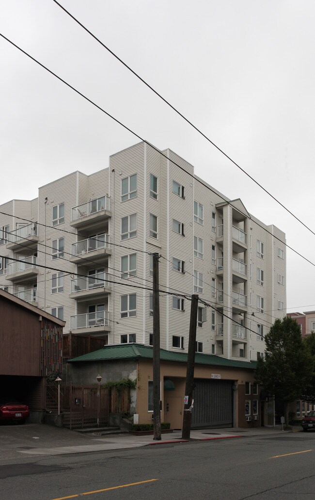 Capitol Steps Apartments in Seattle, WA - Building Photo - Building Photo