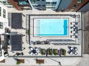 Tempo East Village in Des Moines, IA - Foto de edificio - Building Photo