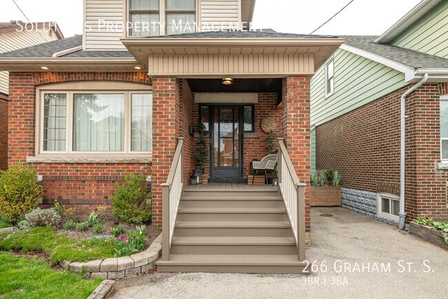 266 Graham Ave S in Hamilton, ON - Building Photo - Building Photo