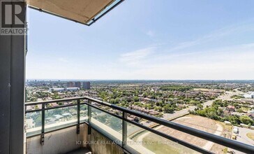 3515-3515 Kariya Dr in Mississauga, ON - Building Photo - Building Photo