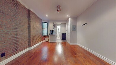 East 25th Street in New York, NY - Building Photo - Building Photo