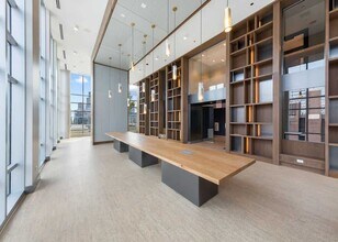 213 W Chicago Ave in Chicago, IL - Building Photo - Building Photo