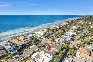 323 Neptune Ave in Encinitas, CA - Building Photo