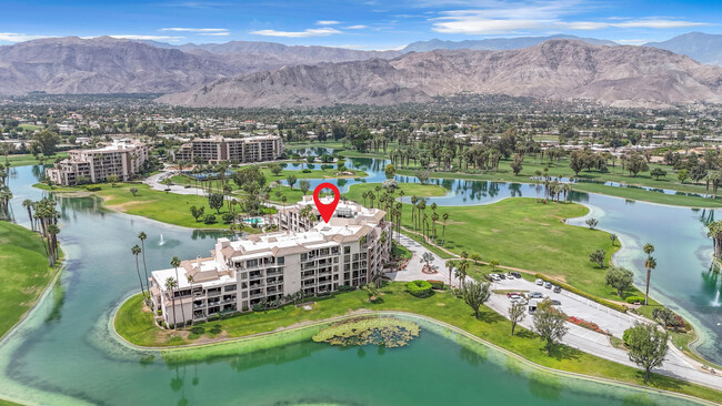 910 Island Dr in Rancho Mirage, CA - Building Photo - Building Photo