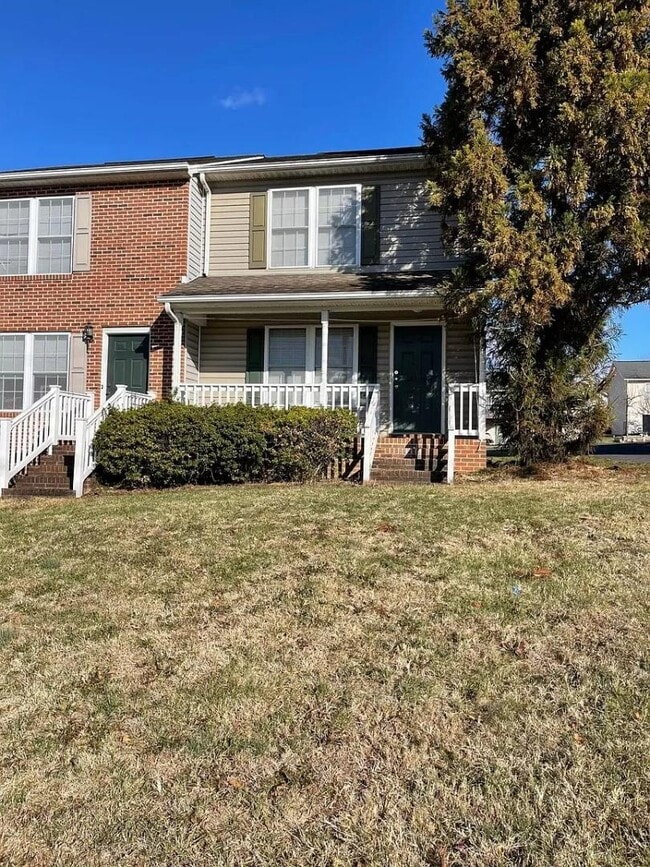 1540 W Market St in Harrisonburg, VA - Building Photo - Building Photo