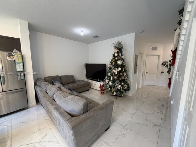 1656 SE 27th Terrace in Homestead, FL - Building Photo - Building Photo