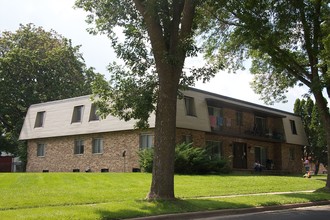 3722 E Karstens St in Madison, WI - Foto de edificio - Building Photo