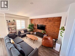 120 Cole St in Hamilton, ON - Building Photo - Building Photo