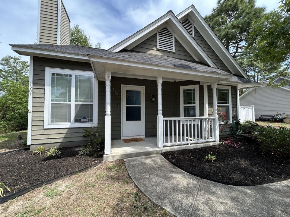 1307 Faulkenberry Rd in Wilmington, NC - Building Photo