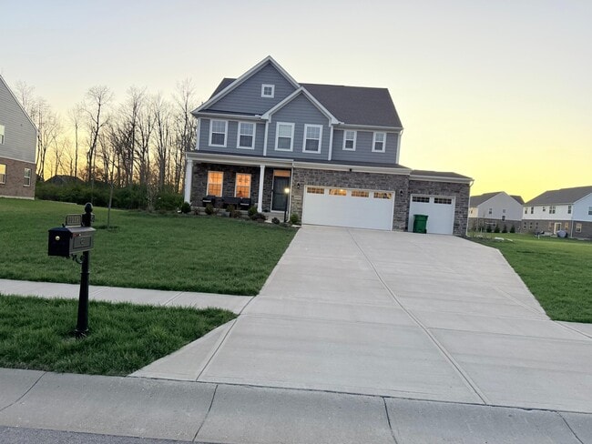 1039 Fairwater Springs Dr