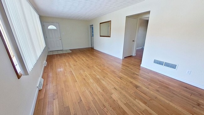 209 West Ave in Red Lion, PA - Building Photo - Building Photo