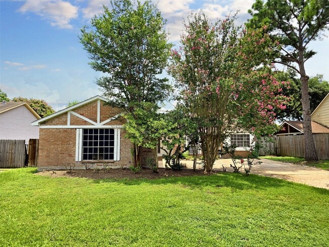 22619 Deville Dr