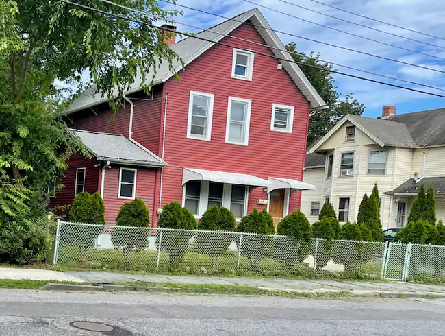 34 Franklin St in Port Jervis, NY - Foto de edificio - Building Photo