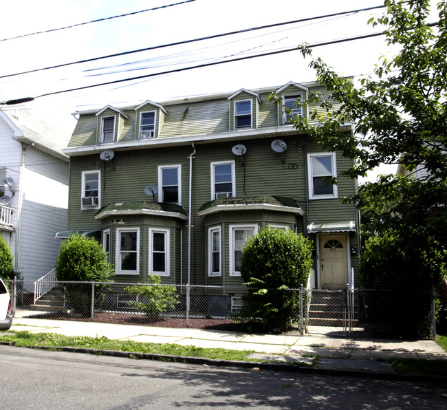 251-253 Franklin St in Elizabeth, NJ - Building Photo - Building Photo