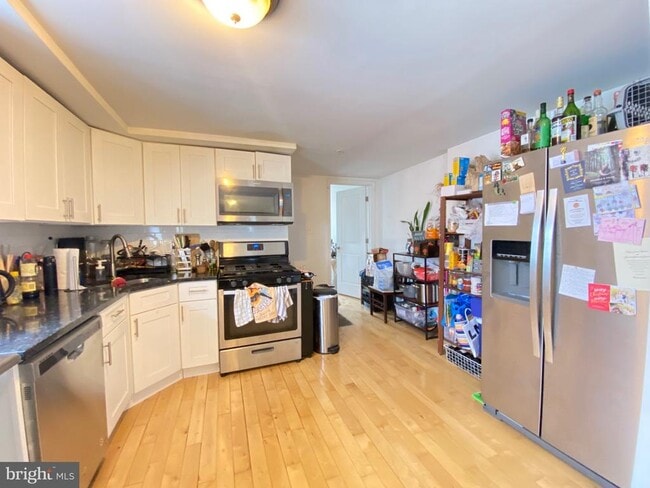 2031 E Susquehanna Ave in Philadelphia, PA - Building Photo - Building Photo